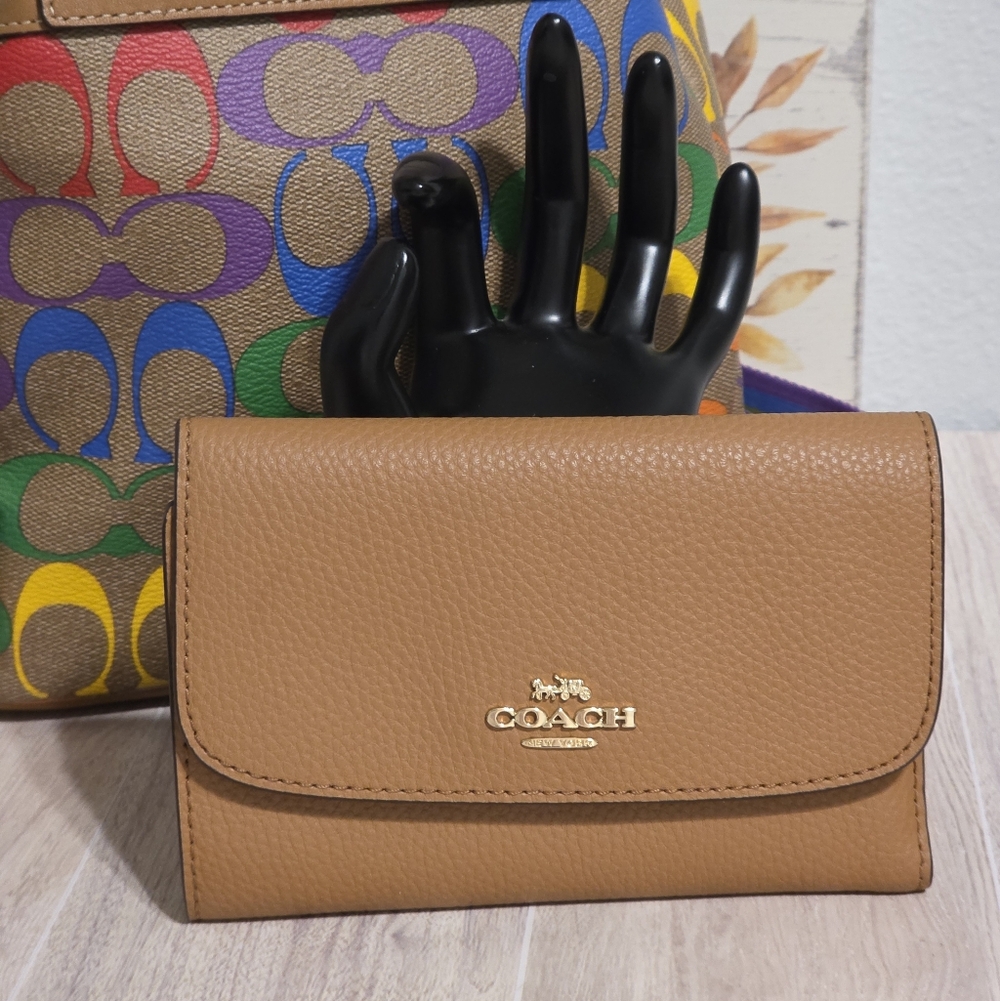 Coach Medium Envelope Cards Wallet ID Light Saddle Gold F30204 Pebbled Leather